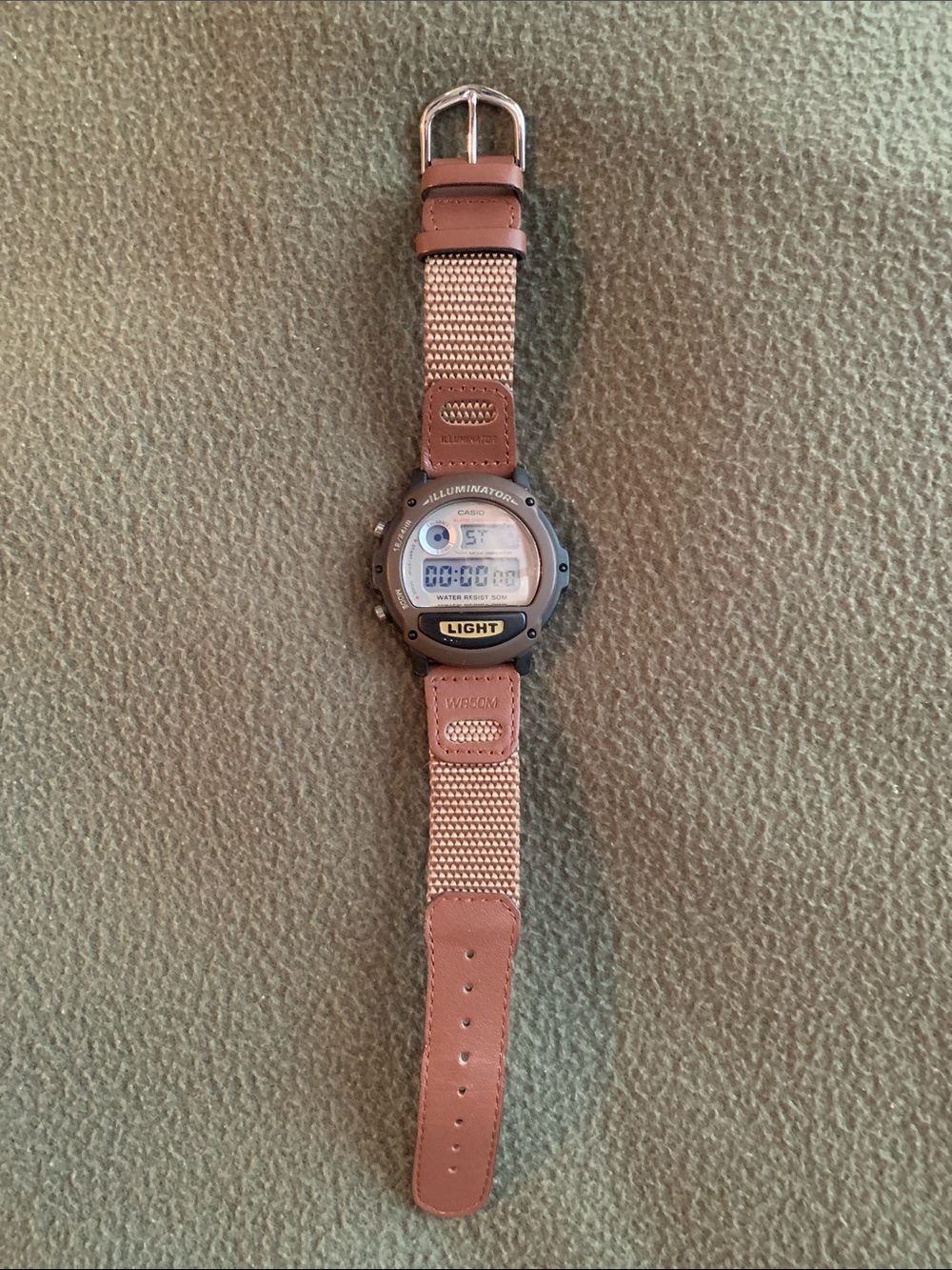 NWOB Men’s Casio W89HB-5AV Illuminator Sport Watch. New battery.